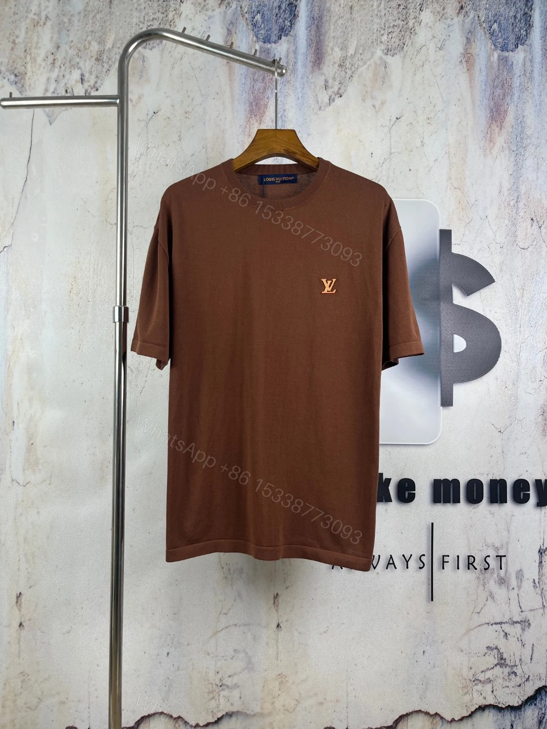 LV 一比一 男款 素面Logo短袖T恤 輕奢休閒風 — view 1