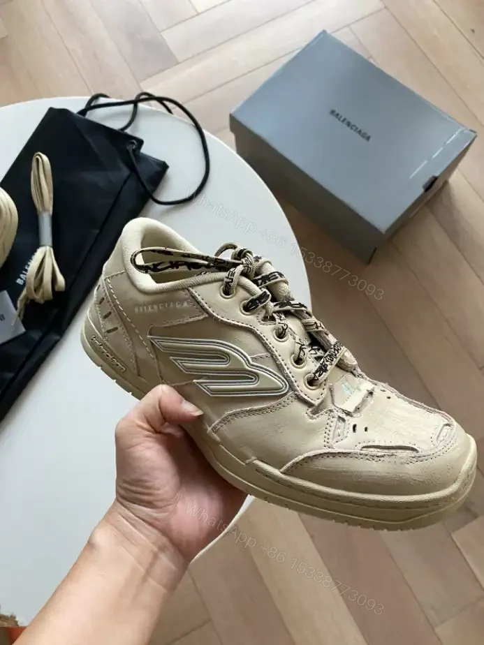 View 2 of MEN’S HAMPTONS MEDIUM WORN-OUT SNEAKER IN OFF WHITE – BB280