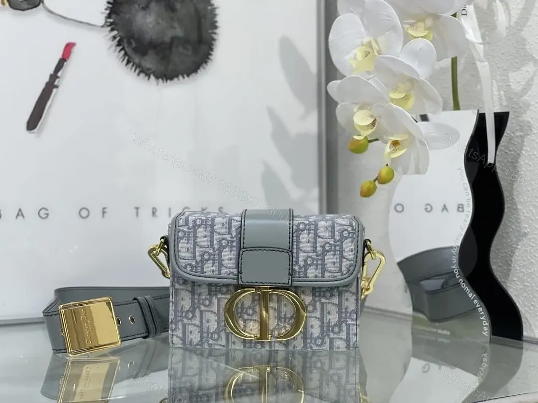 DIOR — view 1