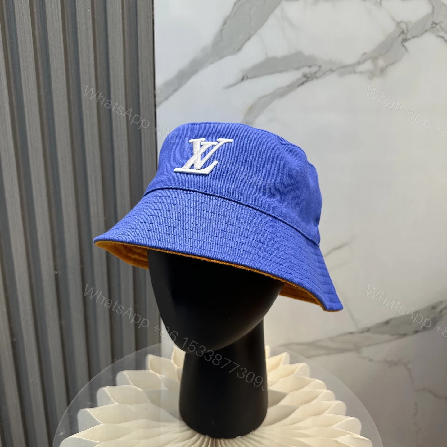 高仿LV 雙面刺繡Logo 漁夫帽藍色款 — view 1