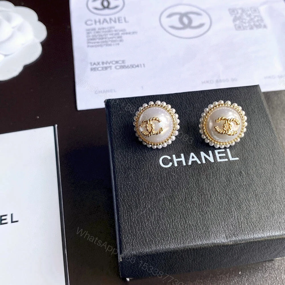 View 2 of EN – Lux Earring Chanel 022