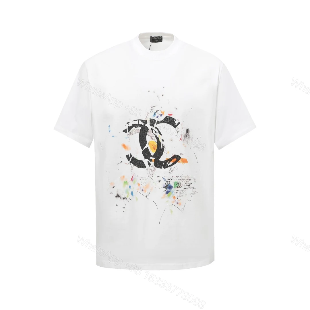 Chanel 高仿男女款白色塗鴉LOGO T恤 潮流藝術風百搭實穿 — view 1