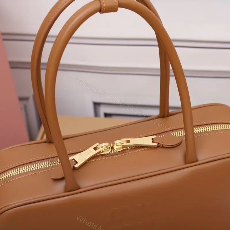 View 6 of 高仿miumiu*5BB172壓紋LOGO手提包小牛皮白蘭地免檢版