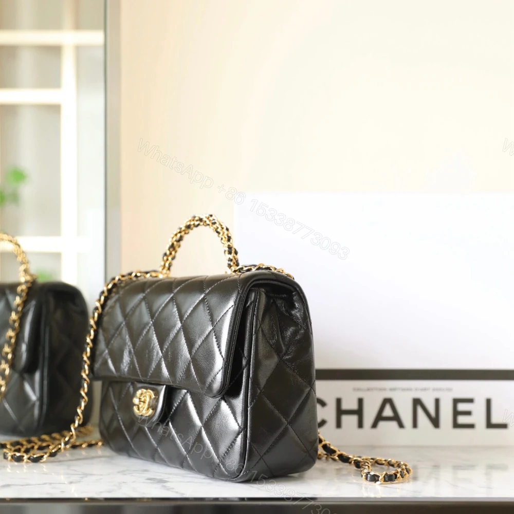 View 4 of 高仿Chanel*24B系列AS4166小羊皮郵差包黑色大號免檢版
