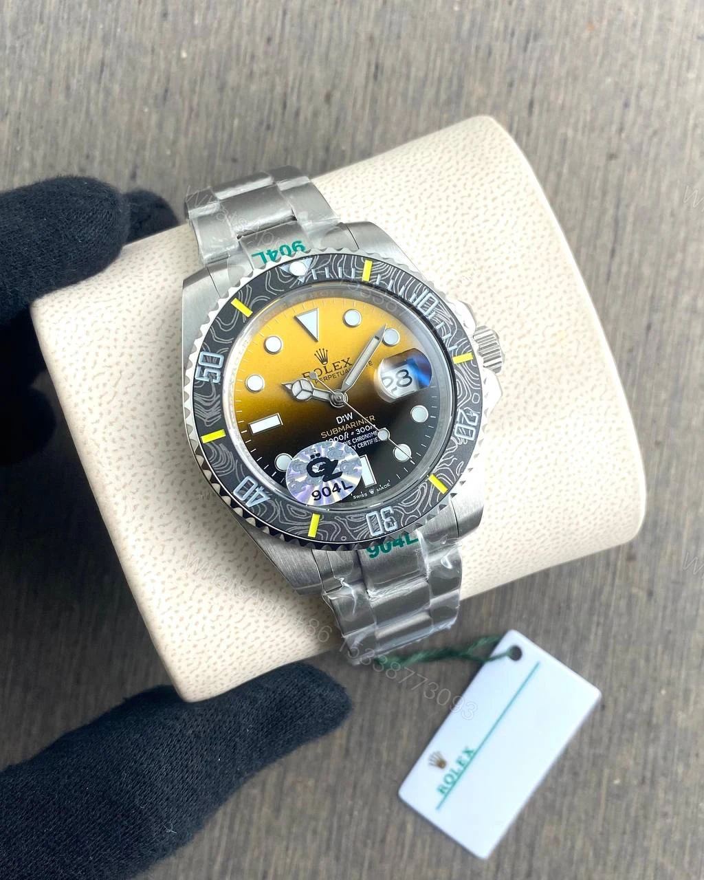 Rolex Submariner Silver Yellow Diw 41MM Automatic — view 1