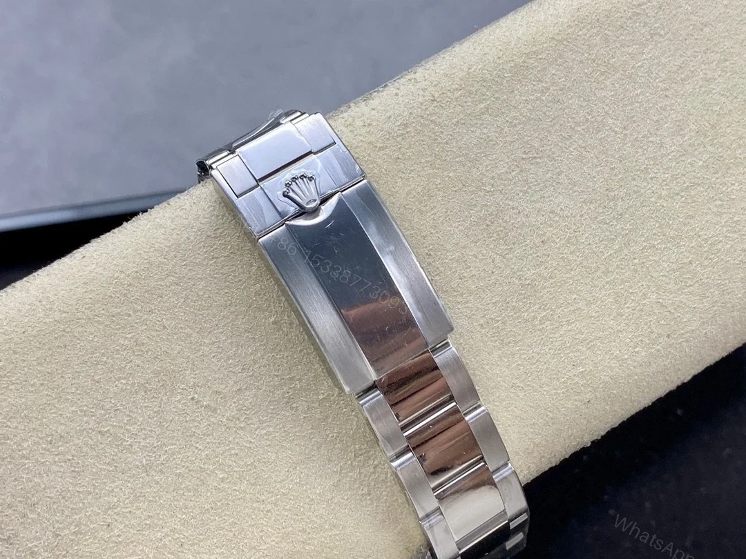 View 7 of Superclone Rolex GMT-Master II 126710GRNR “Bruce Wayne” Oyster 2024