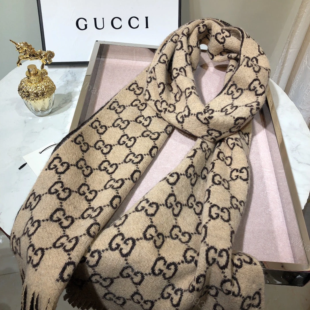 EN – Luxury GCI Scarf 009 — view 1
