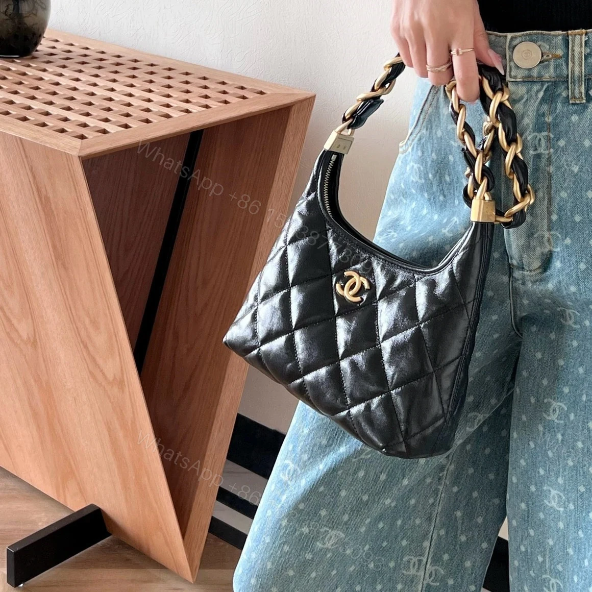 View 23 of 高仿Chanel*24A系列AS4922小羊皮流浪包小號免檢版