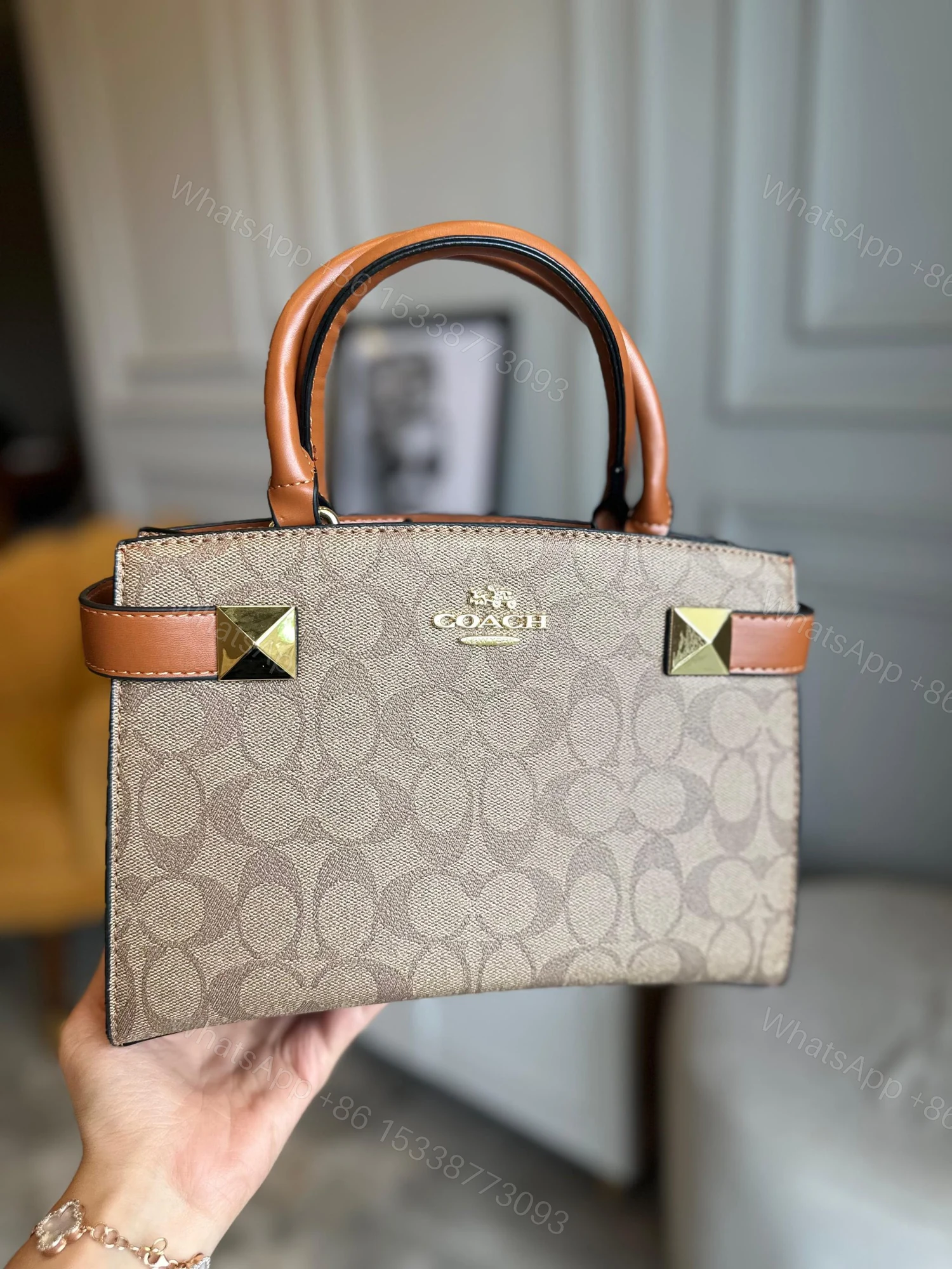 View 4 of FIRST COPY COACH-NEW YORK HAND BAG