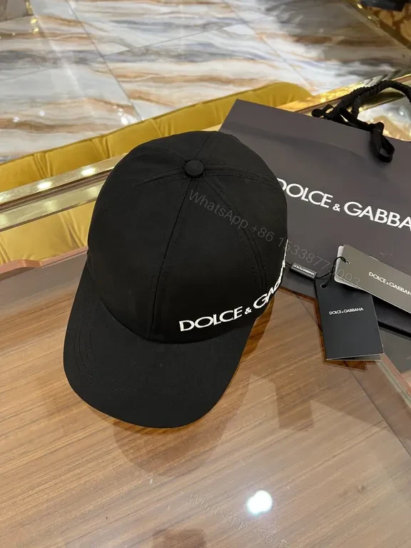 Minimalist Black Cap – Premium Cotton, Subtle Logo, Everyday Luxe Hat — view 1