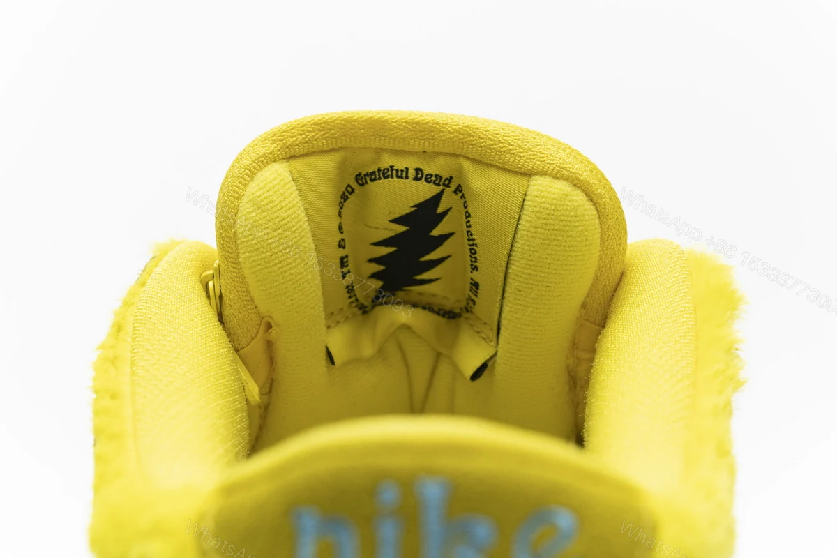 View 10 of Grateful Dead x Nike SB Dunk Low “ Yellow Bear” CJ5378-700