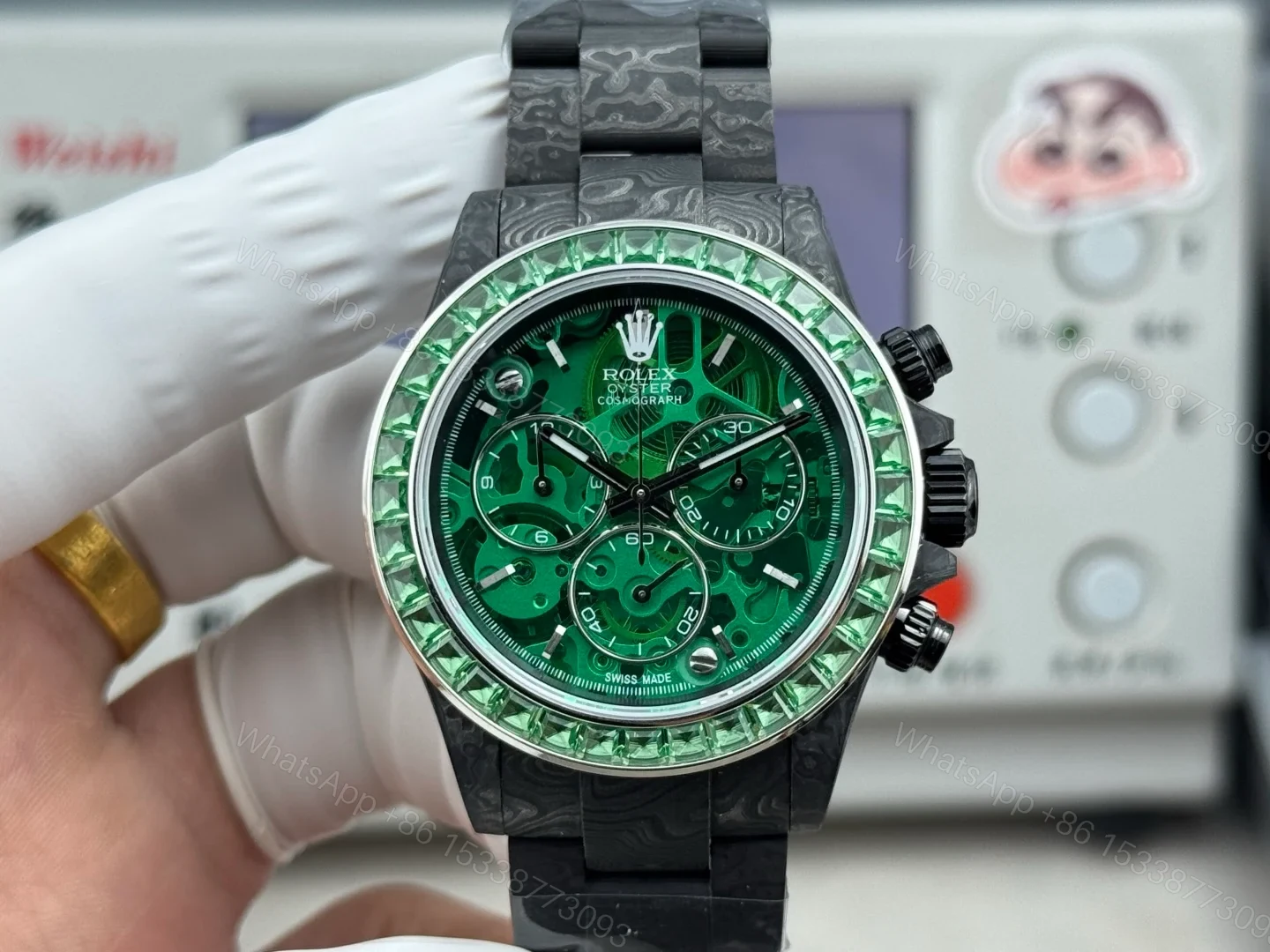 Rolex Daytona Carbon Green Replica 40MM Exclusive Carbon Fiber Strap Skeleton Dial Edition ROLEX-DAYTONA-CARBON-40-GREEN-SKELETON — view 1