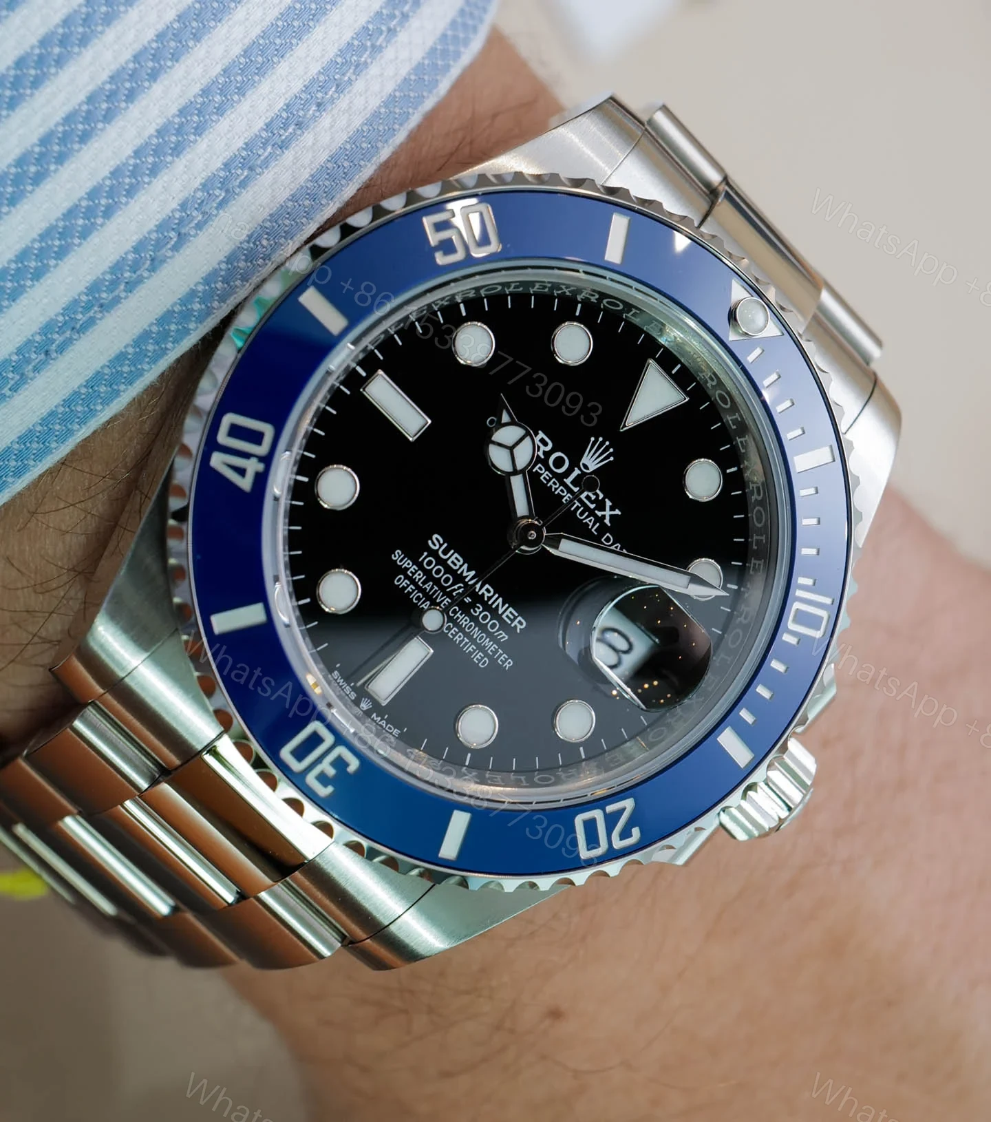 View 9 of Replica Rolex Submariner “Cookie Monster” Black Dial 126619LB Superclone