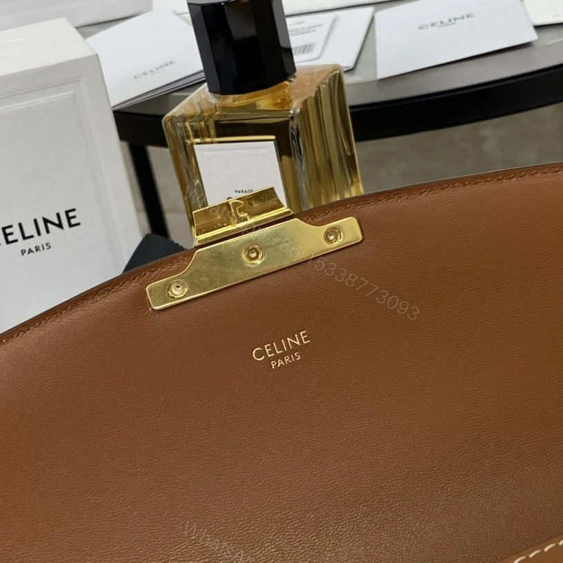 View 12 of 高仿Celine*Triomphe系列手袋191242米色免檢版