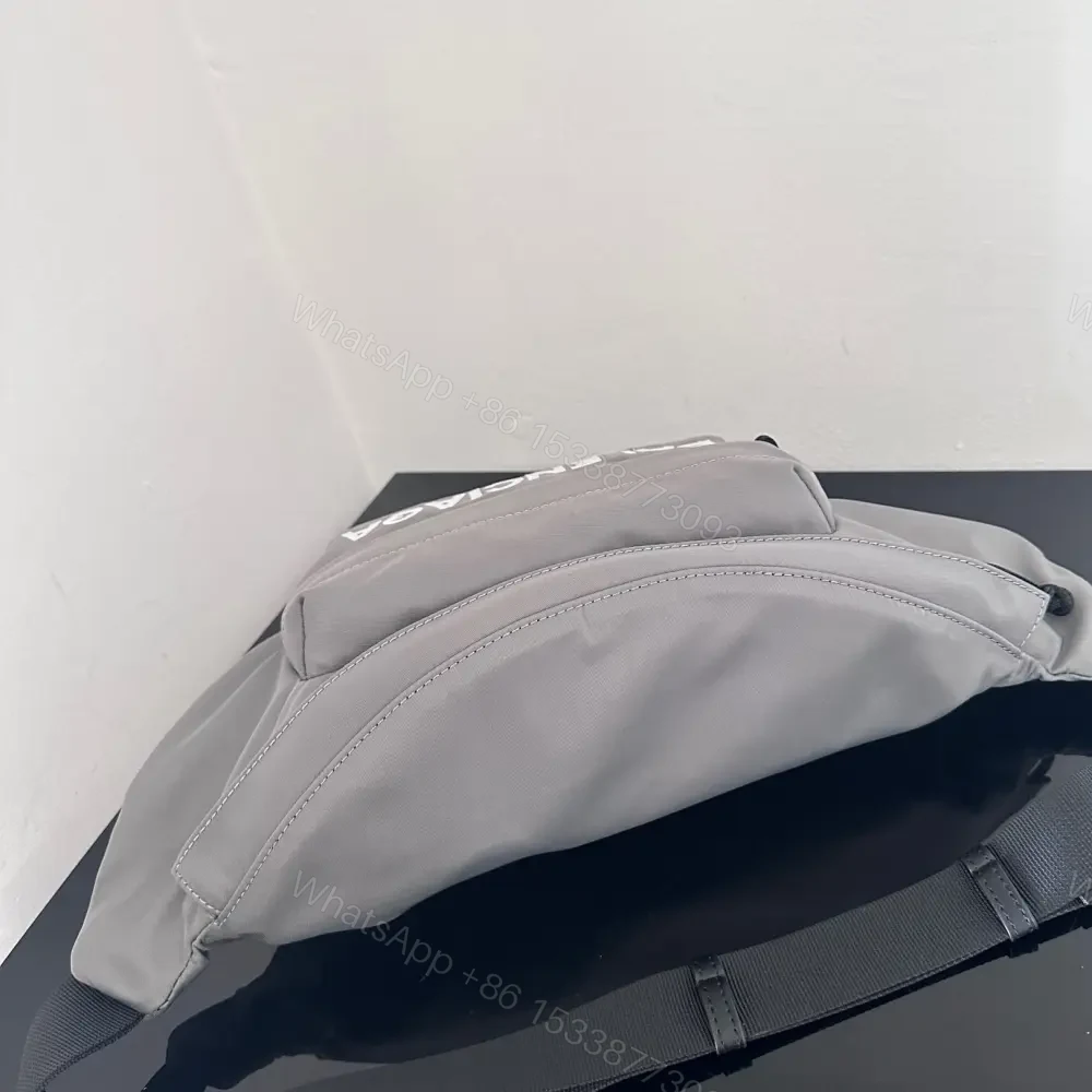View 6 of 高仿BalenciagaWheelBeltpack系列尼龍胸包灰色