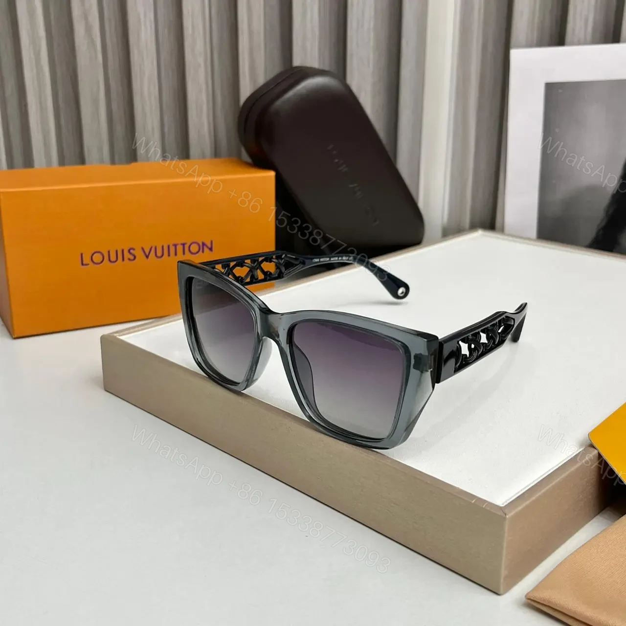 Louis Vuitton Square Cutout Sunglasses Grey — view 1