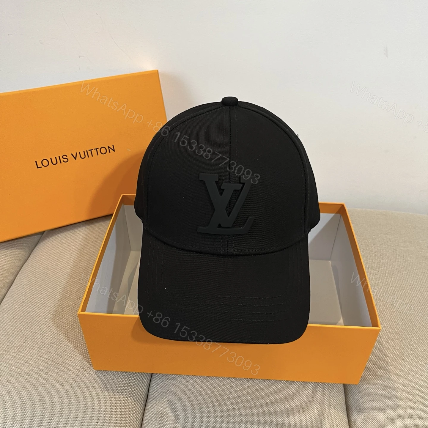 LV 高仿黑色棒球帽 立體Logo設計 低調百搭時尚款 — view 1