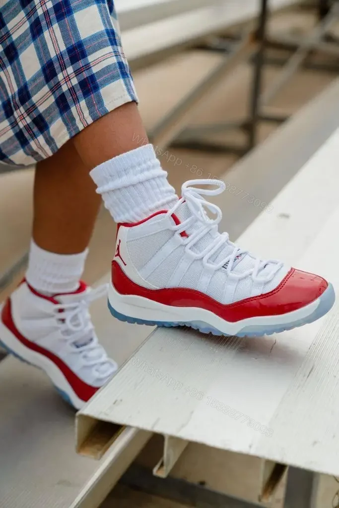 JORDAN AIR JORDAN 11 CHERRY — view 1
