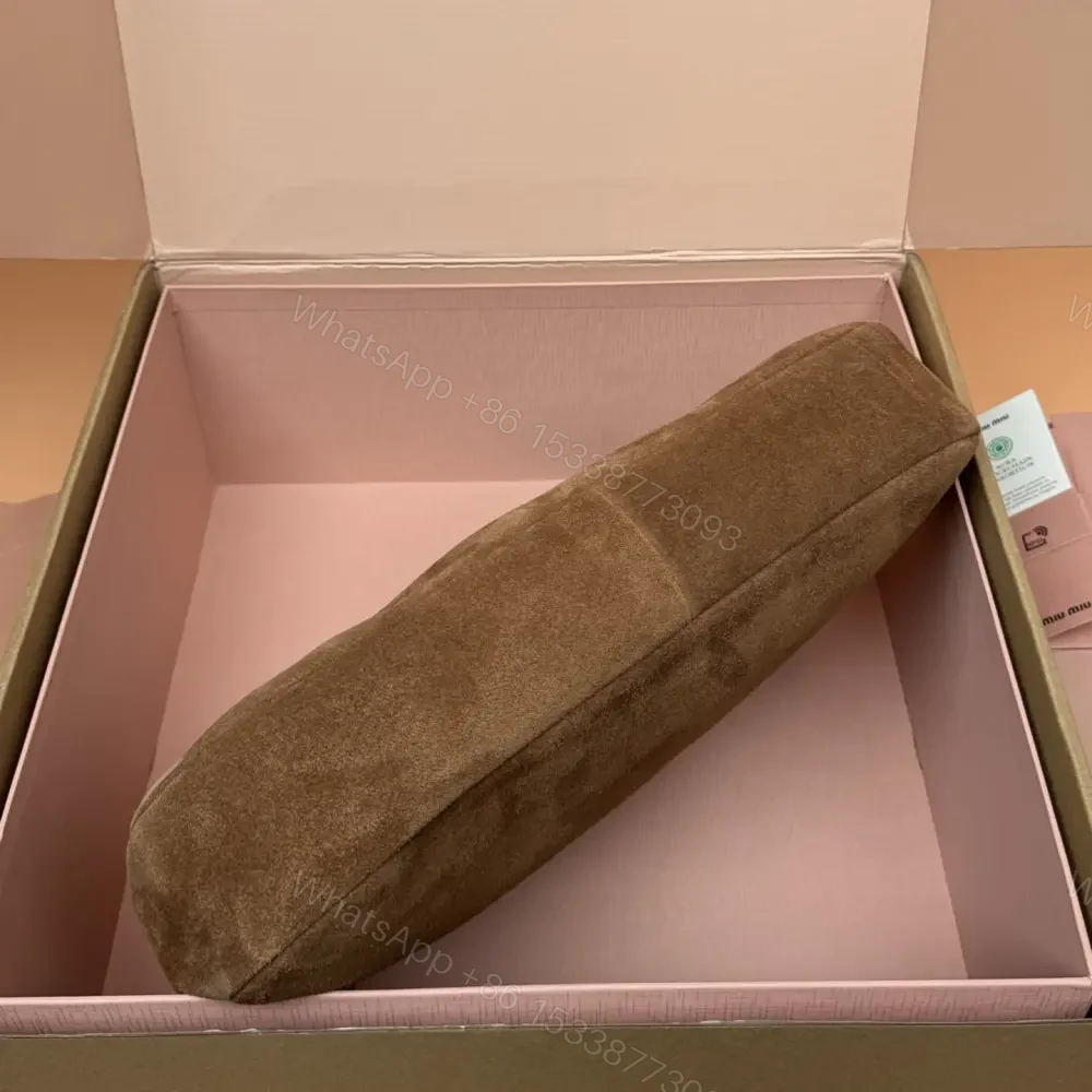 View 5 of 高仿miumiu*Aventure系列5BC181麂皮腋下包駝色中號免檢版
