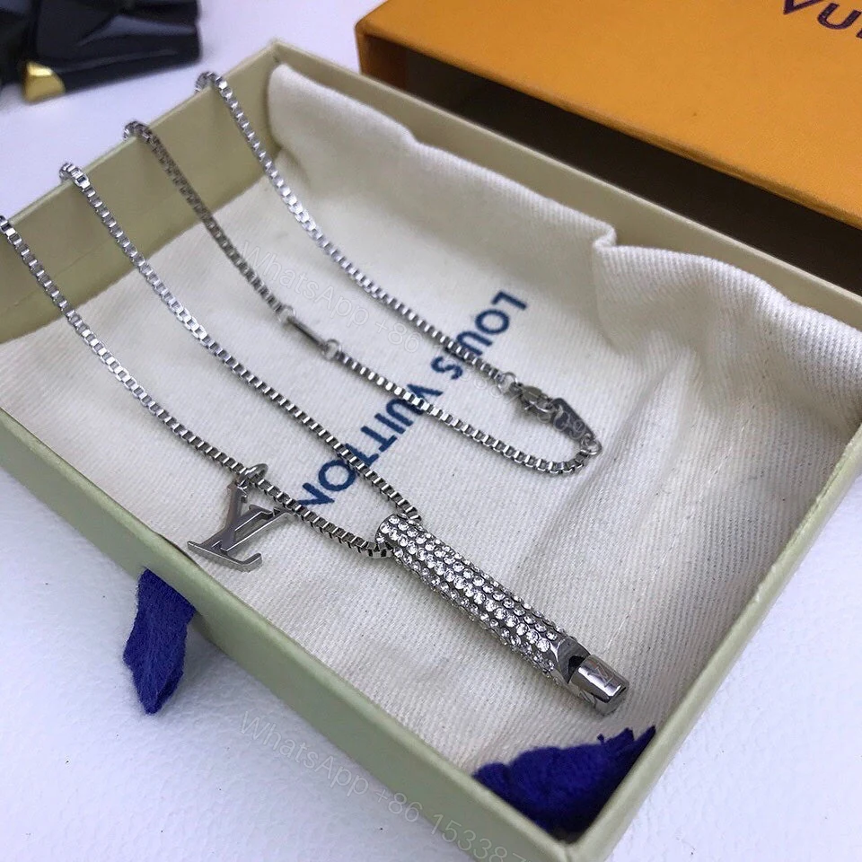 View 2 of Best Quality Necklace LV 016