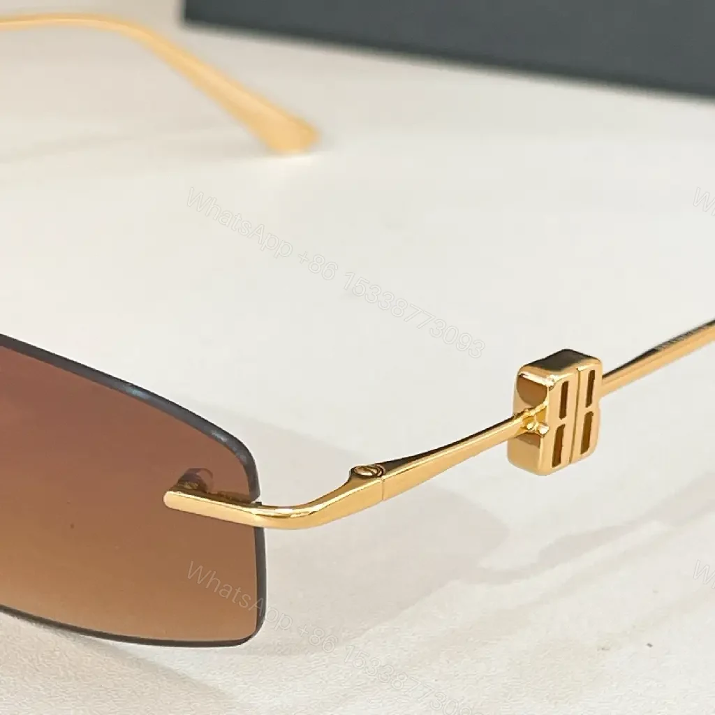 View 8 of Metallic-Detail Chic Sunglasses - Luxe Minimalist Design with Precision Build