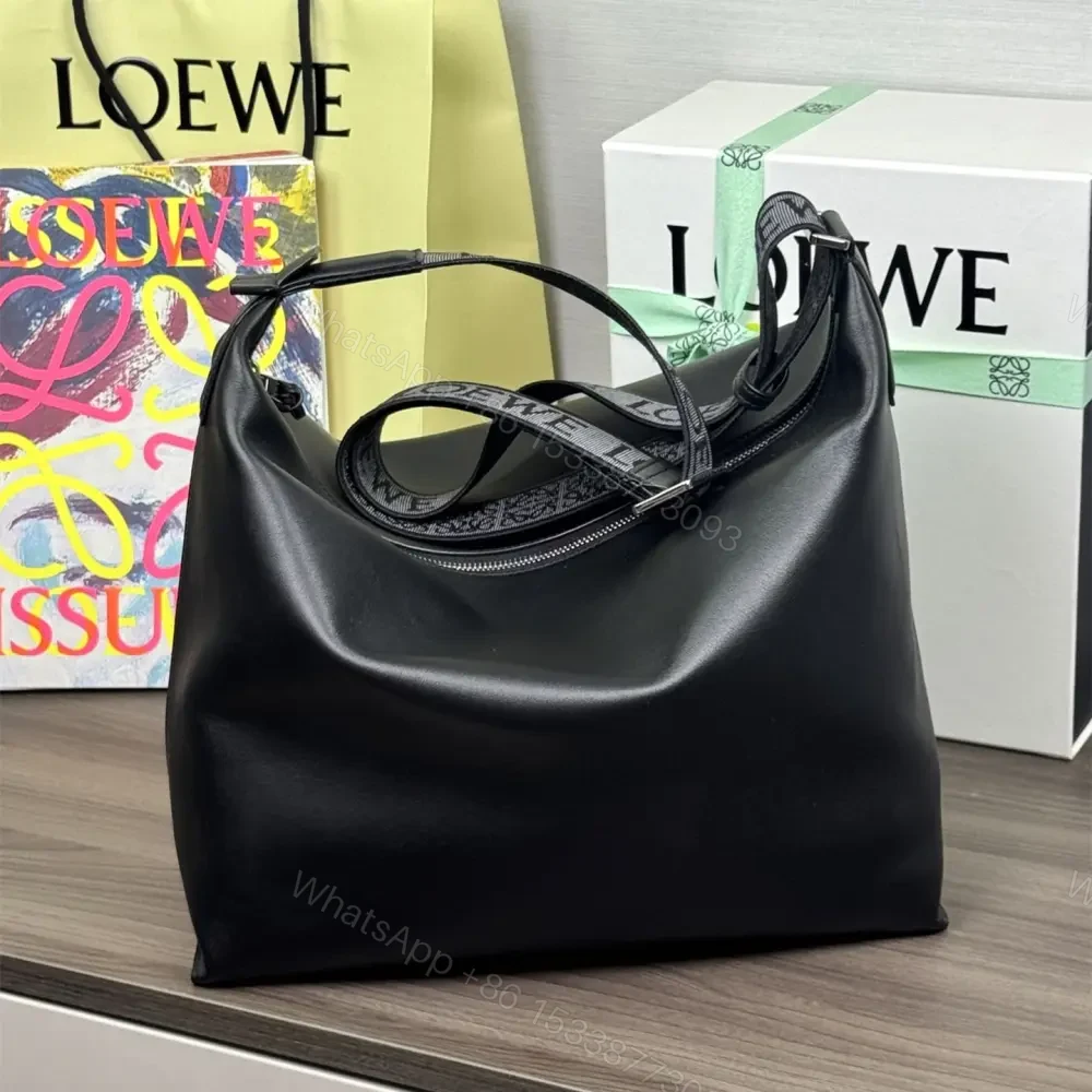 View 5 of 高仿Loewe*Cubi系列1100小牛皮斜挎包黑色大號免檢版