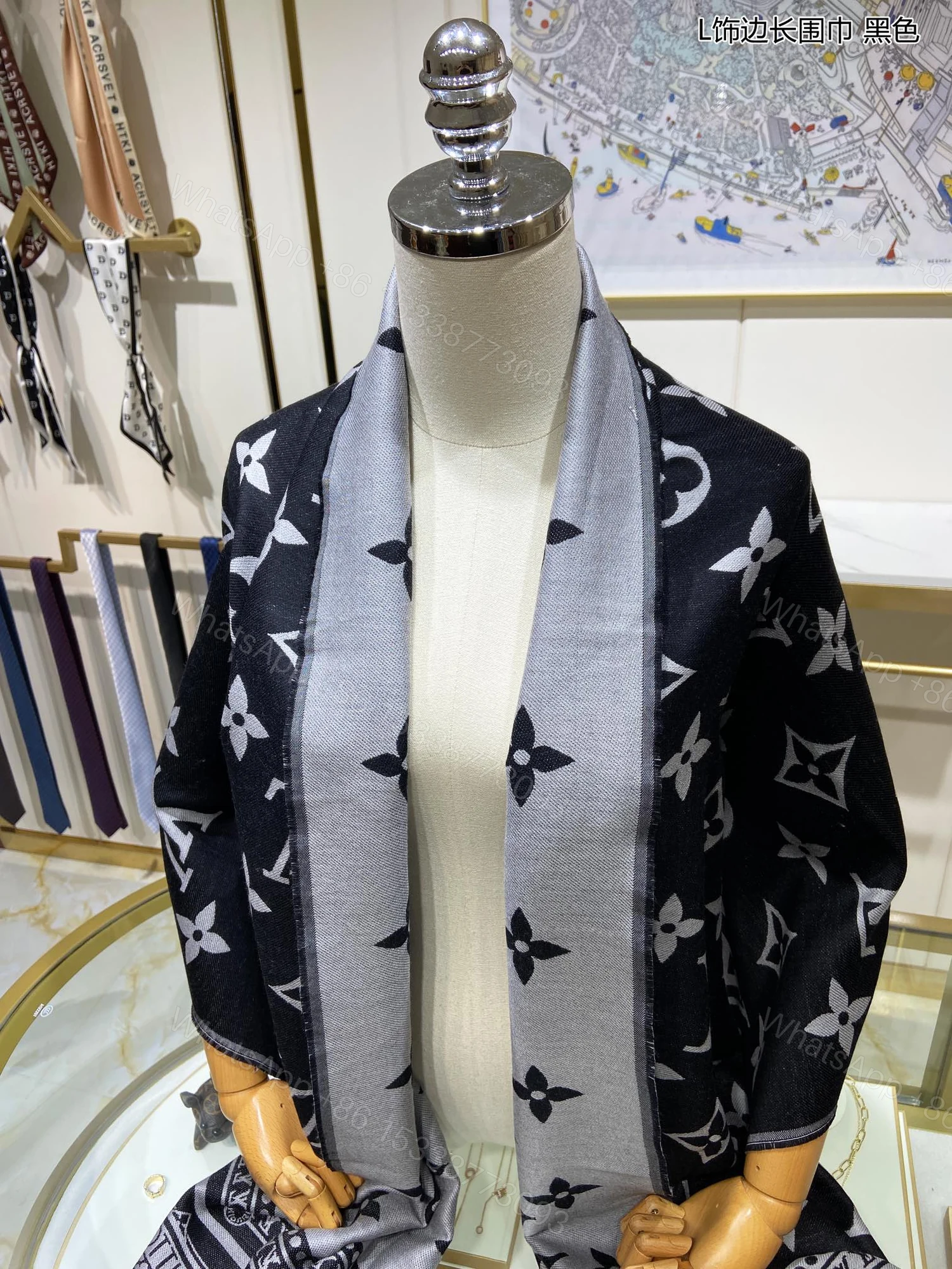 View 2 of EN – Luxury LUV Scarf 005