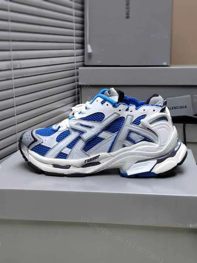 View 9 of BALENCIAGA MEN’S RUNNER SNEAKER – BB176
