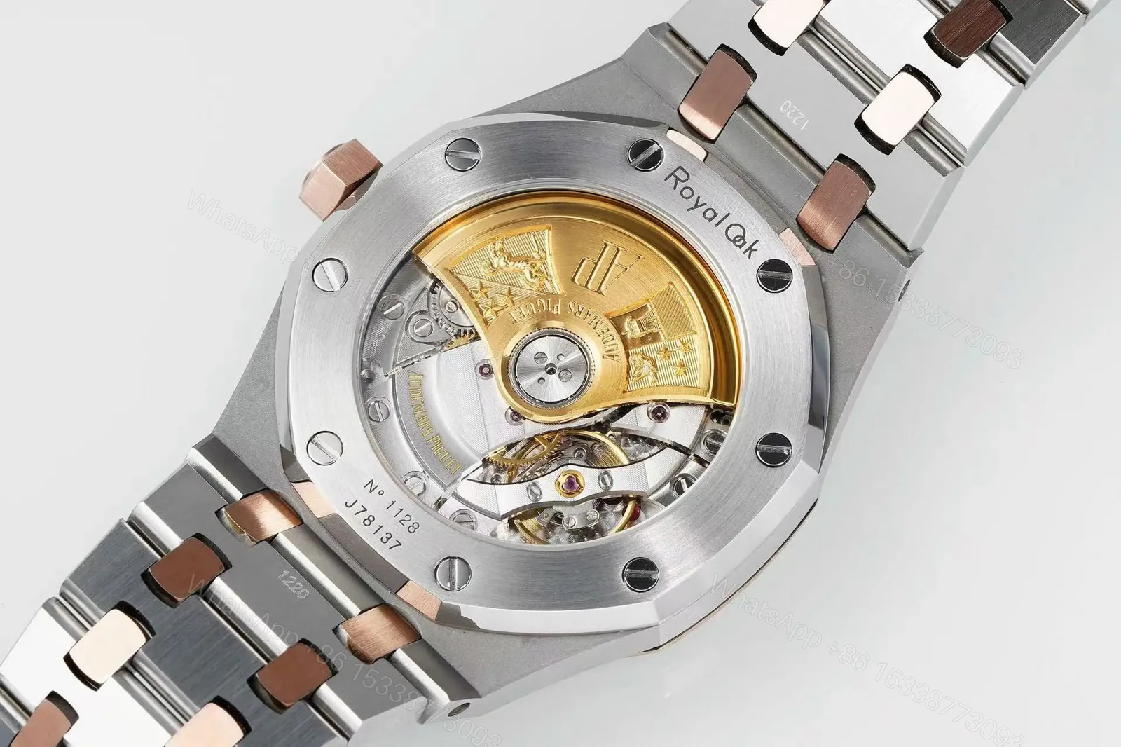 View 8 of Replica Audemars Piguet Royal Oak Selfwinding Silver 15400SR.OO.1220SR.01