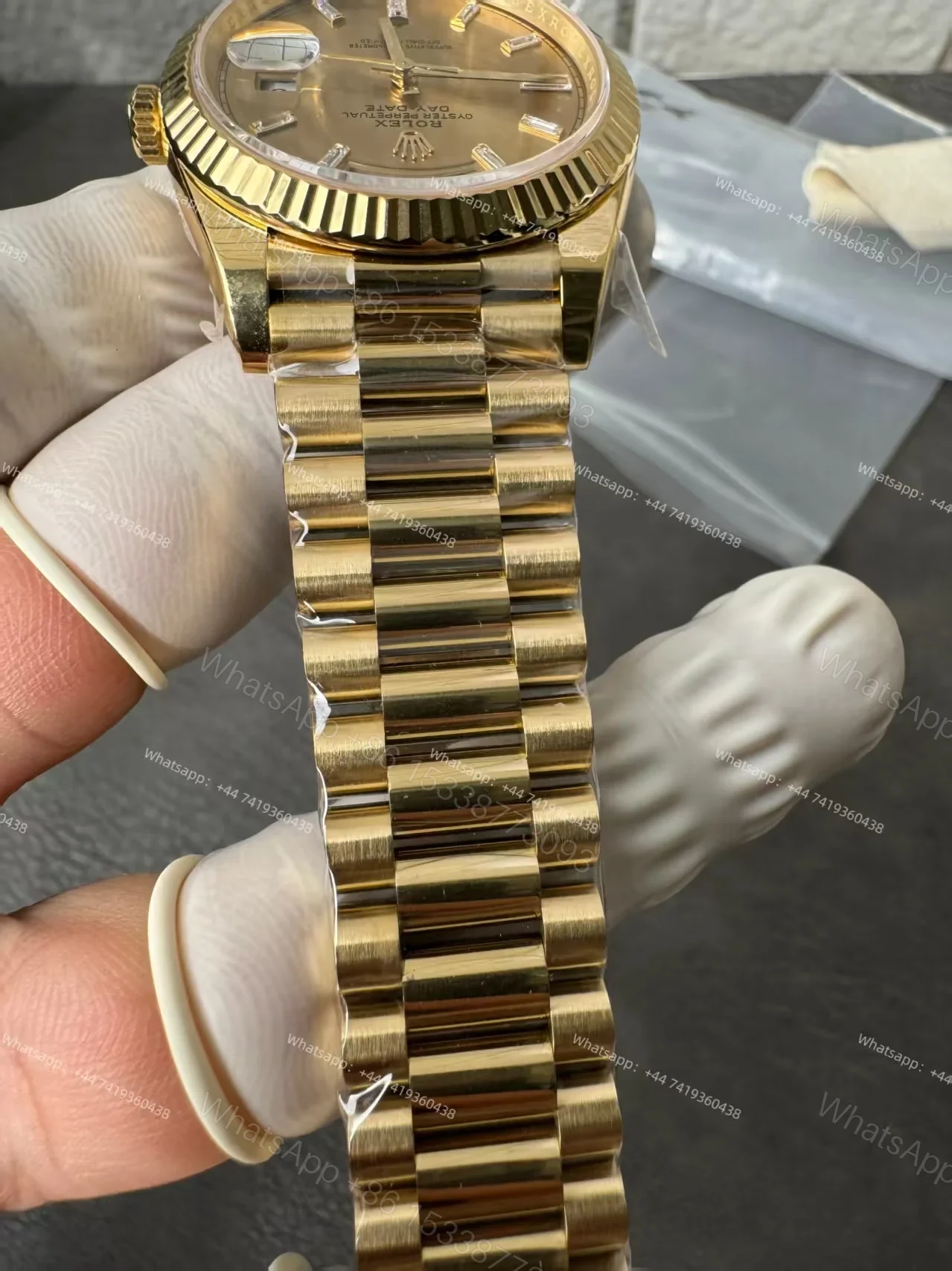 View 14 of Rolex Day-Date M228238-0005 1:1 Replica Gold Diamond Dial 40MM 3255 Movement Presidential Bracelet Super Clone Watch