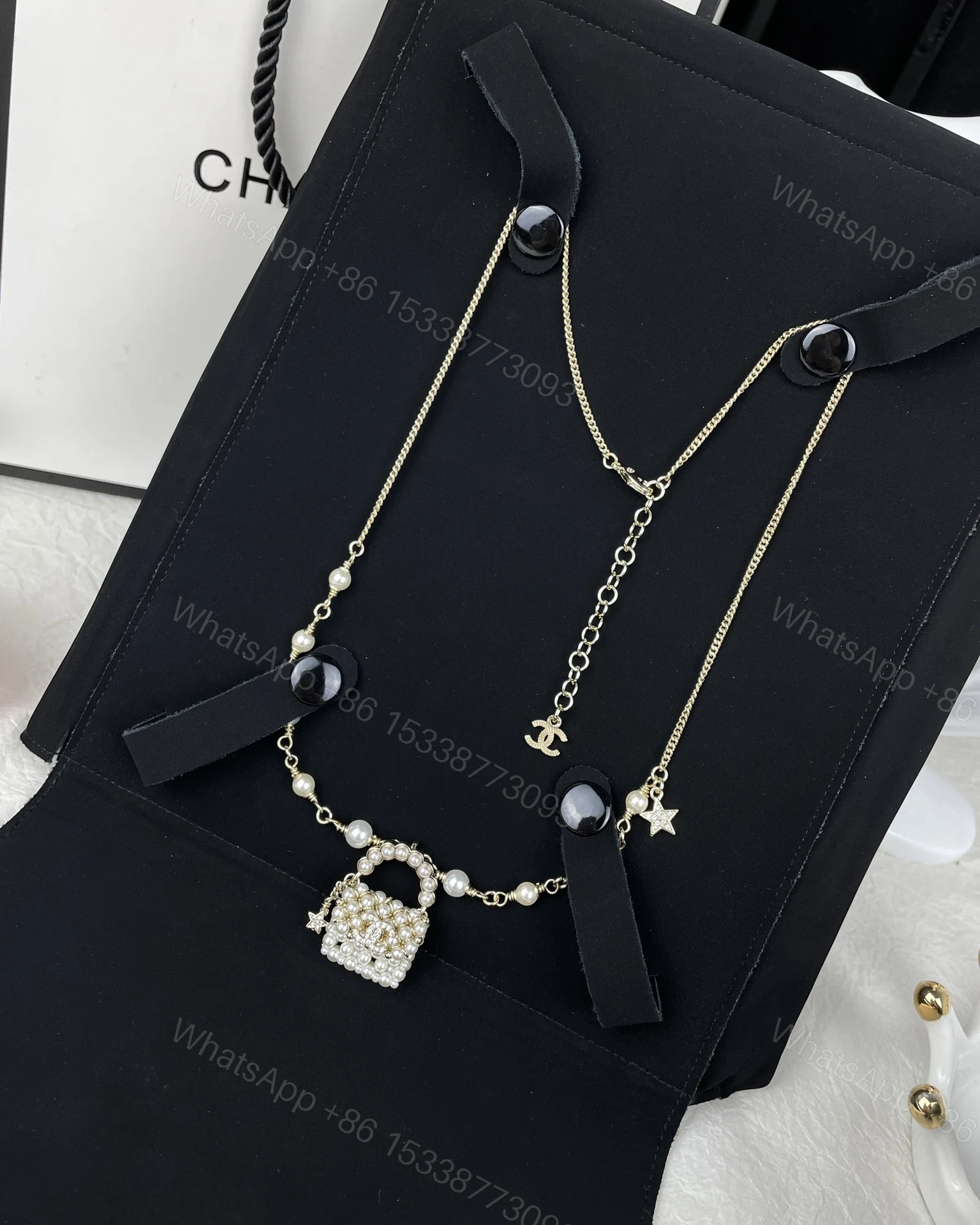 View 8 of EN – Lux Chanel Necklaces 005