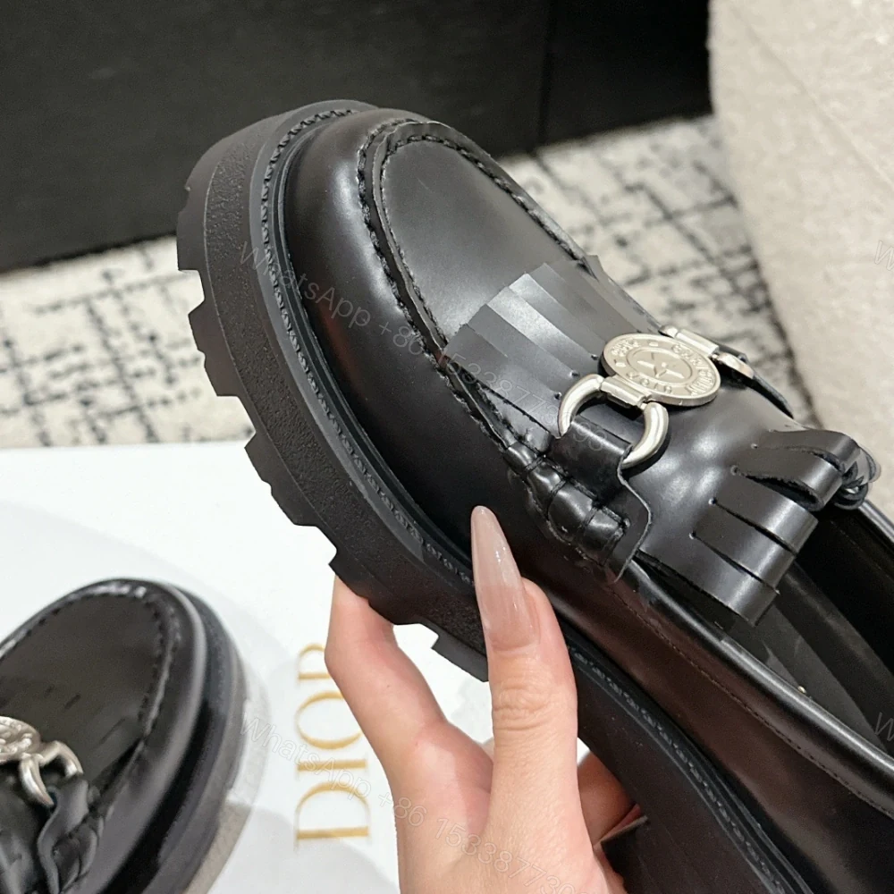 View 6 of 高仿Dior*Emblem系列KDB962女款樂福鞋黑色免檢版