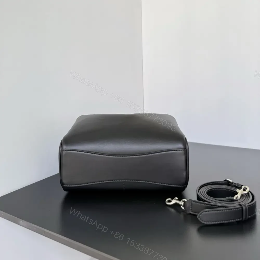 View 3 of 高仿Balenciaga*Rodeo系列U1000小牛皮相機包黑色銀扣免檢版