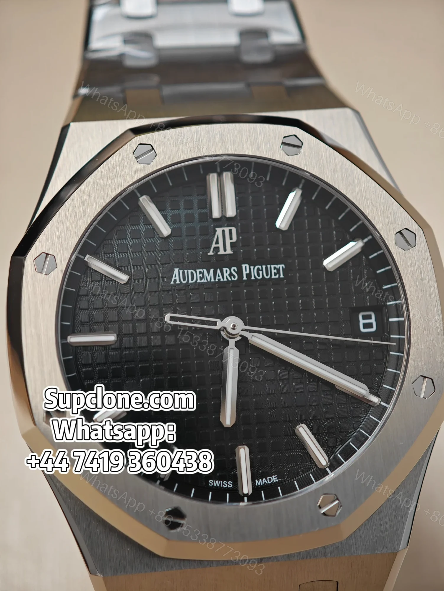 View 4 of Audemars Piguet Super Clone Royal Oak 15500 Black Dial 41MM