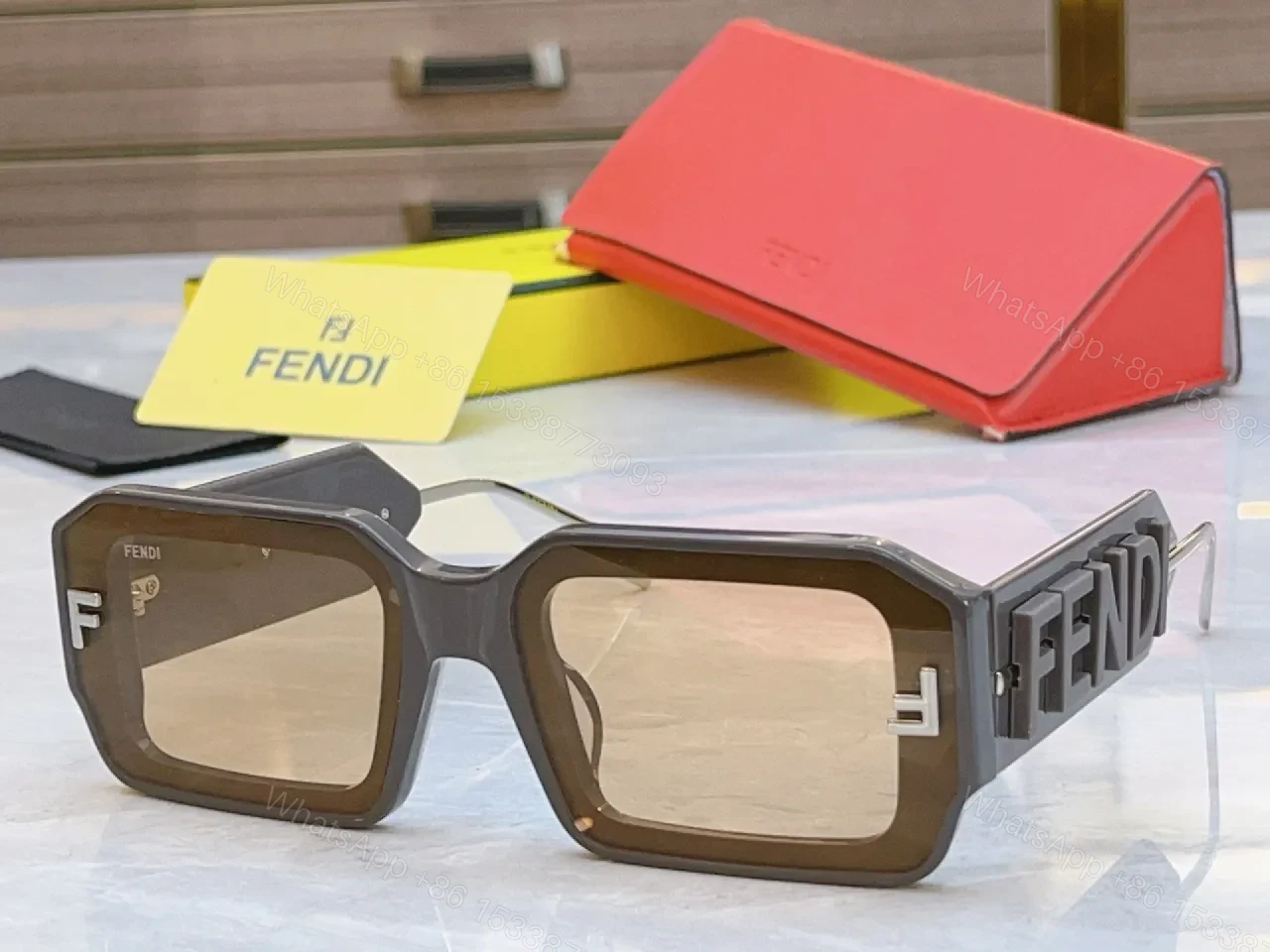 Oversized Geometry Sunglasses: Luxe Frame, Subtle Logo, Gradient Lenses — view 1