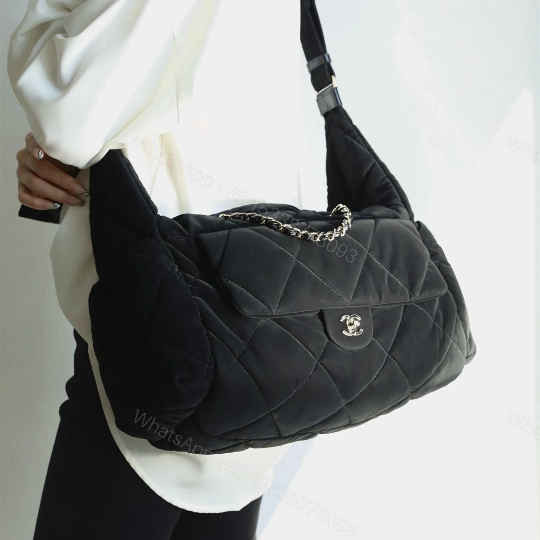 View 22 of 高仿Chanel*25N系列AS5055絲絨單肩包黑色免檢版