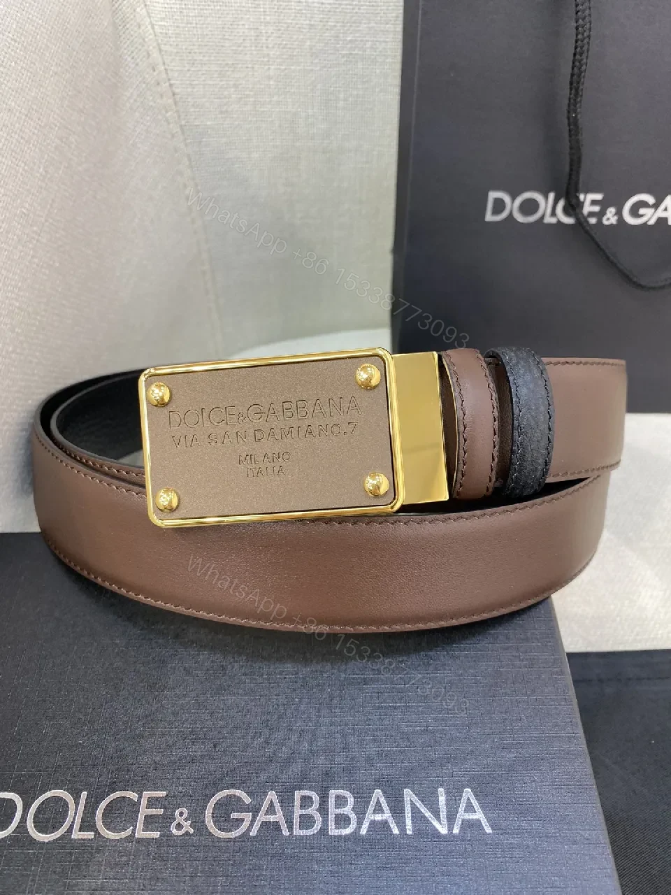 Elegant Leather Belt with Gold-Tone Hardware, Timeless Luxury — view 1