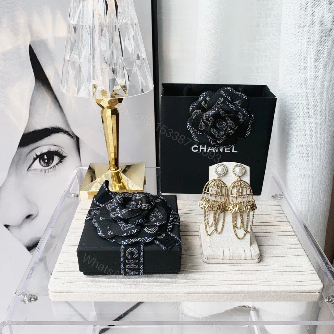 View 5 of EN – Lux Earring Chanel 014