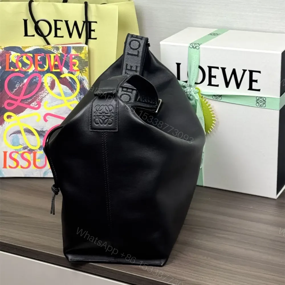View 3 of 高仿Loewe*Cubi系列1100小牛皮斜挎包黑色大號免檢版