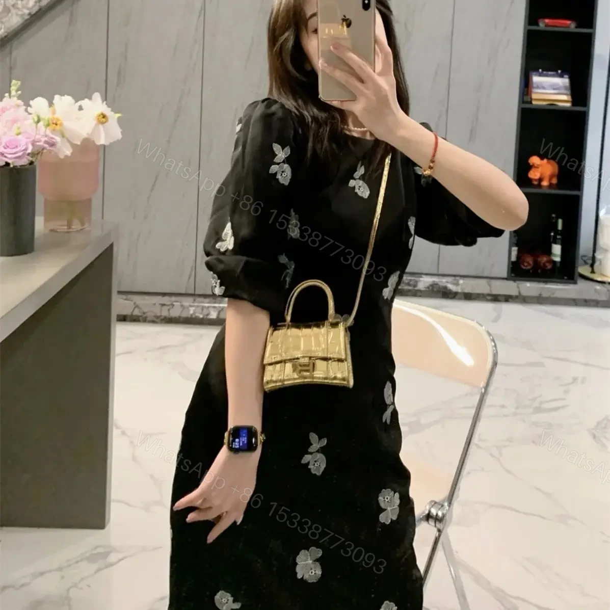 View 17 of 高仿Balenciaga*Nano系列迷你沙漏包金色