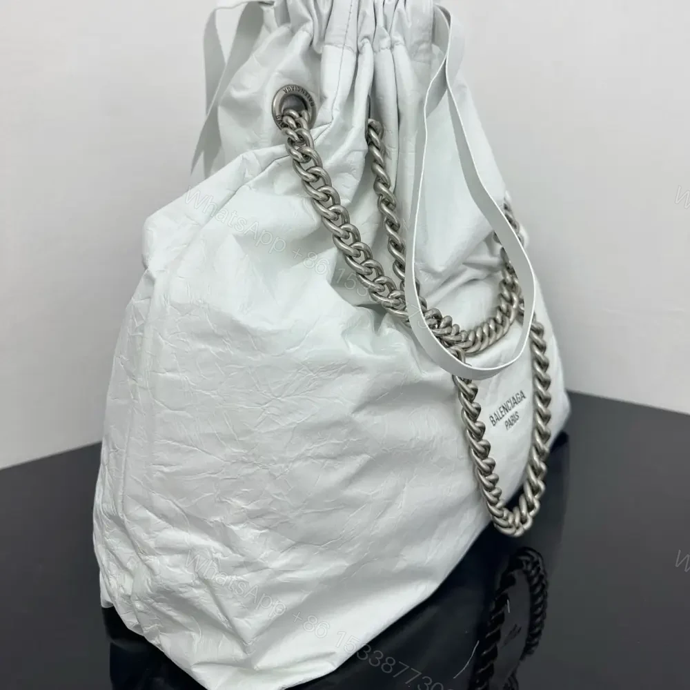 View 3 of 高仿Balenciaga2023Crushtote褶皺牛皮手拎袋大號