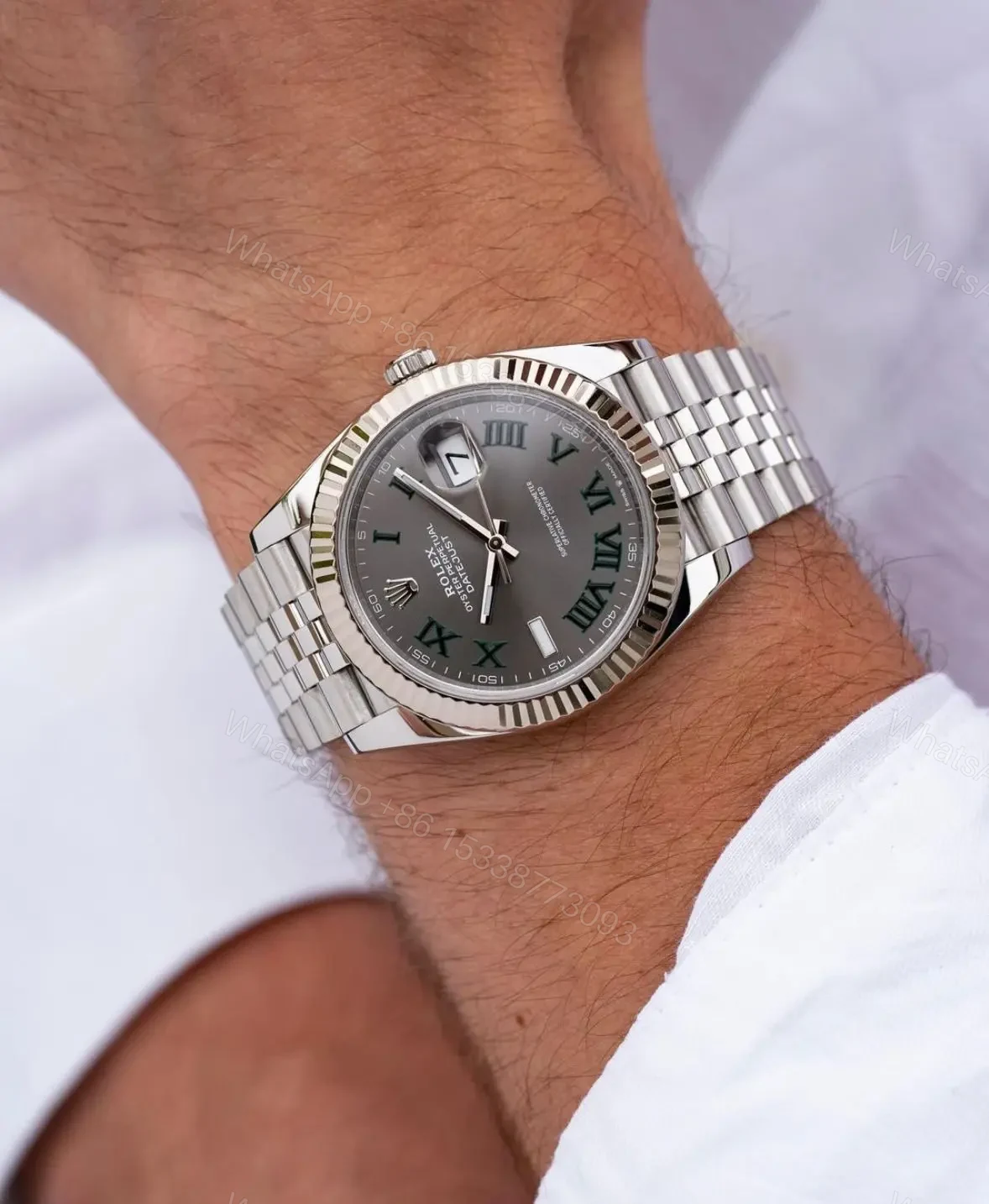 Rolex Oyster — view 1