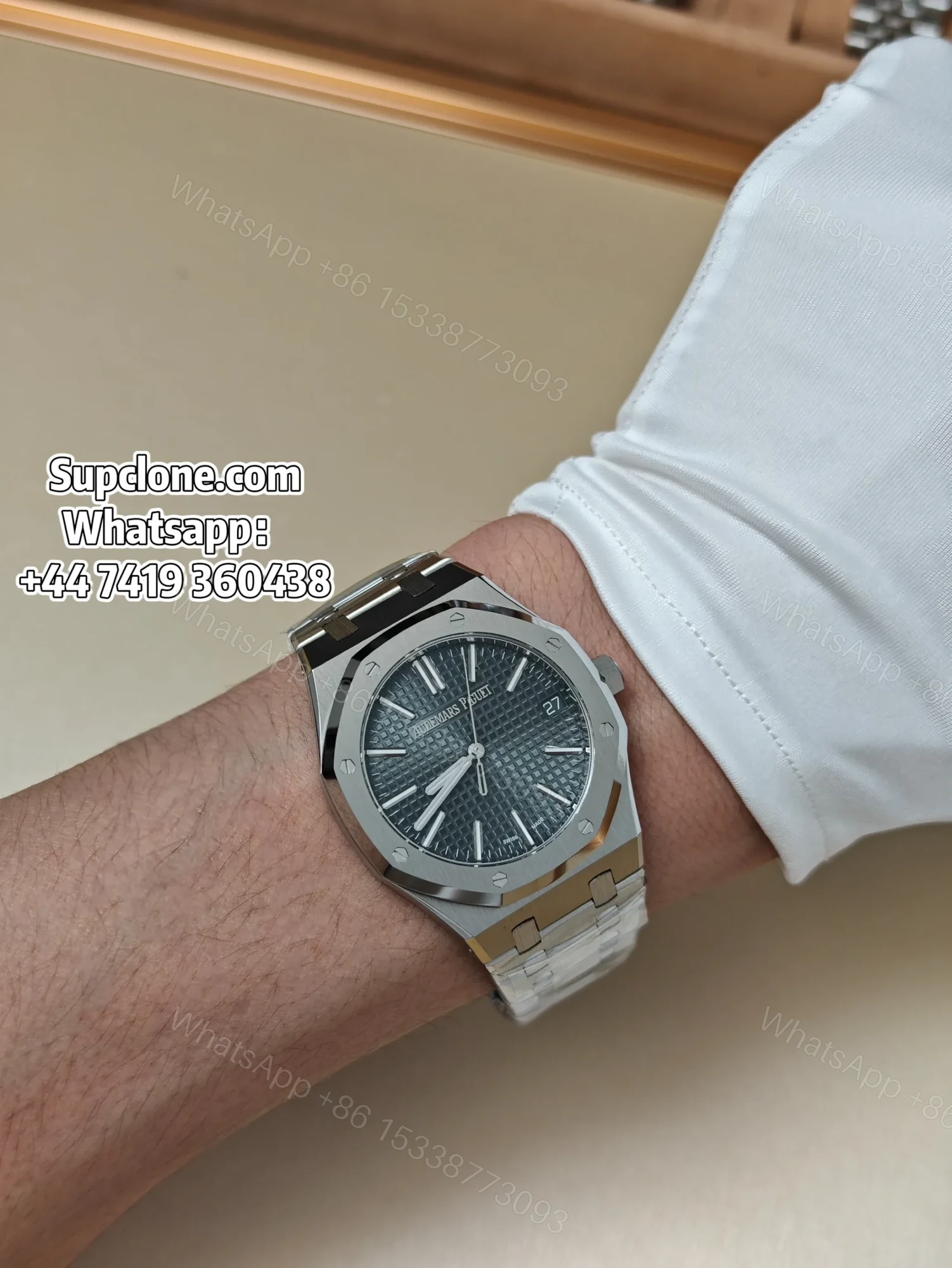 View 28 of Audemars Piguet Super Clone 1:1 Royal Oak 15510 Green Dial 41MM