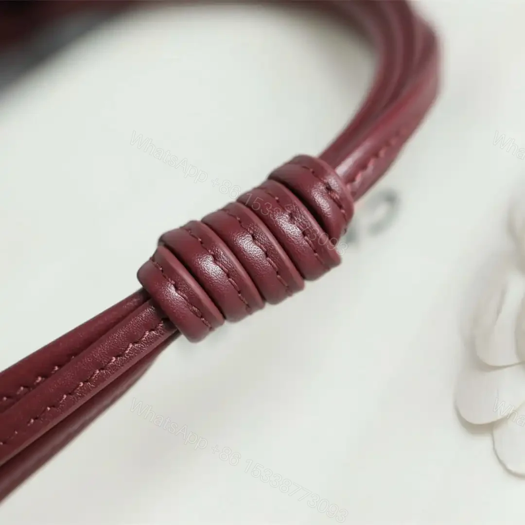 View 12 of 高仿Chanel*26A系列AS6223高級手工坊口蓋包酒紅色小號免檢版