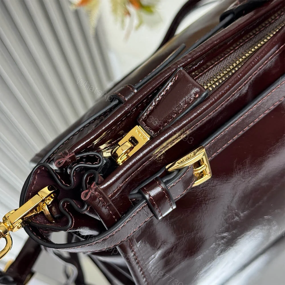 View 6 of Prada Bonnie extra-large leather handbag(HIGH-END GRADE)