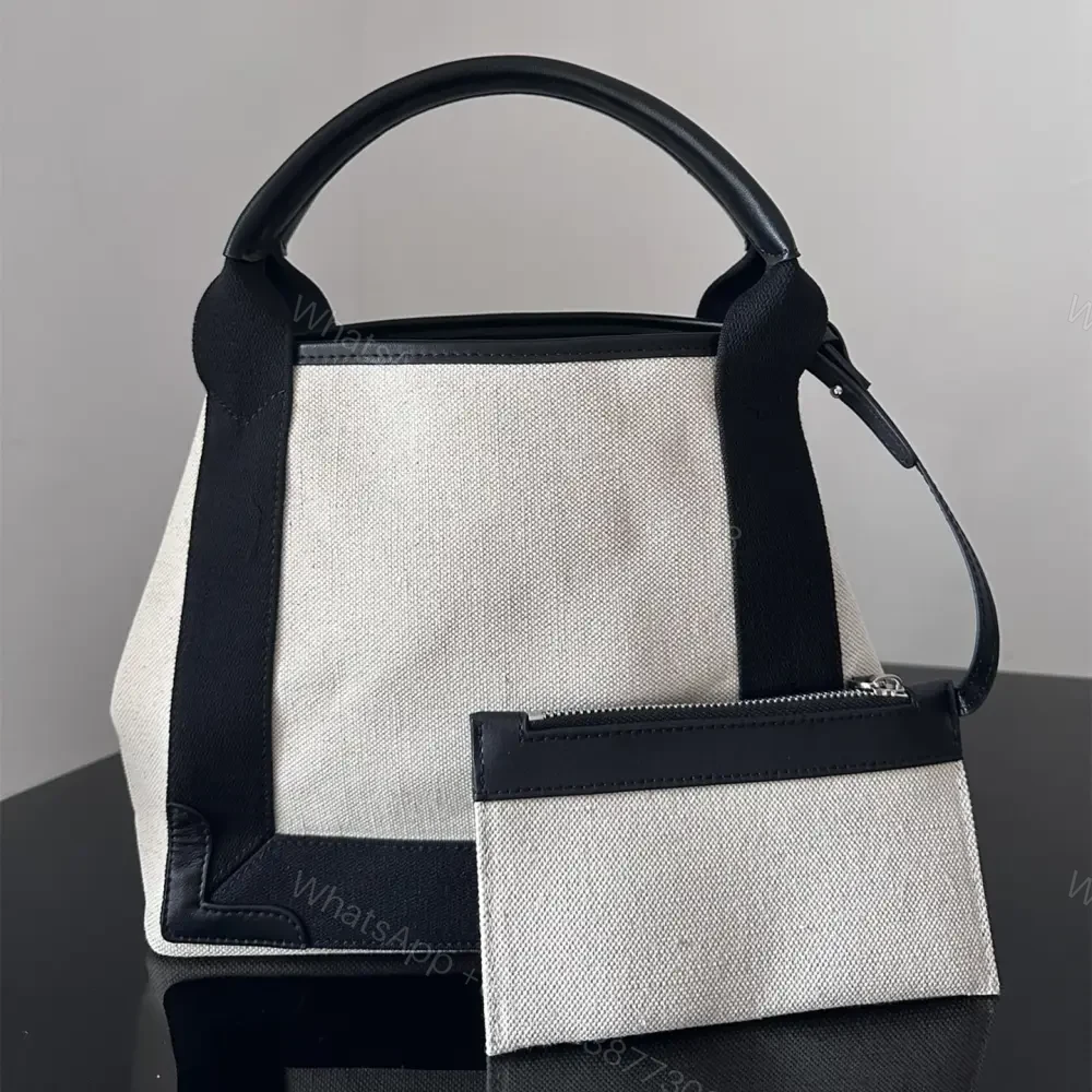 View 2 of 高仿BalenciagaNavyCabas帆布Tote包26CM