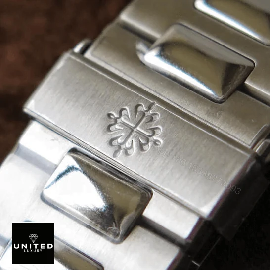 View 9 of Patek Nautilus 5711/1A-011 Replica