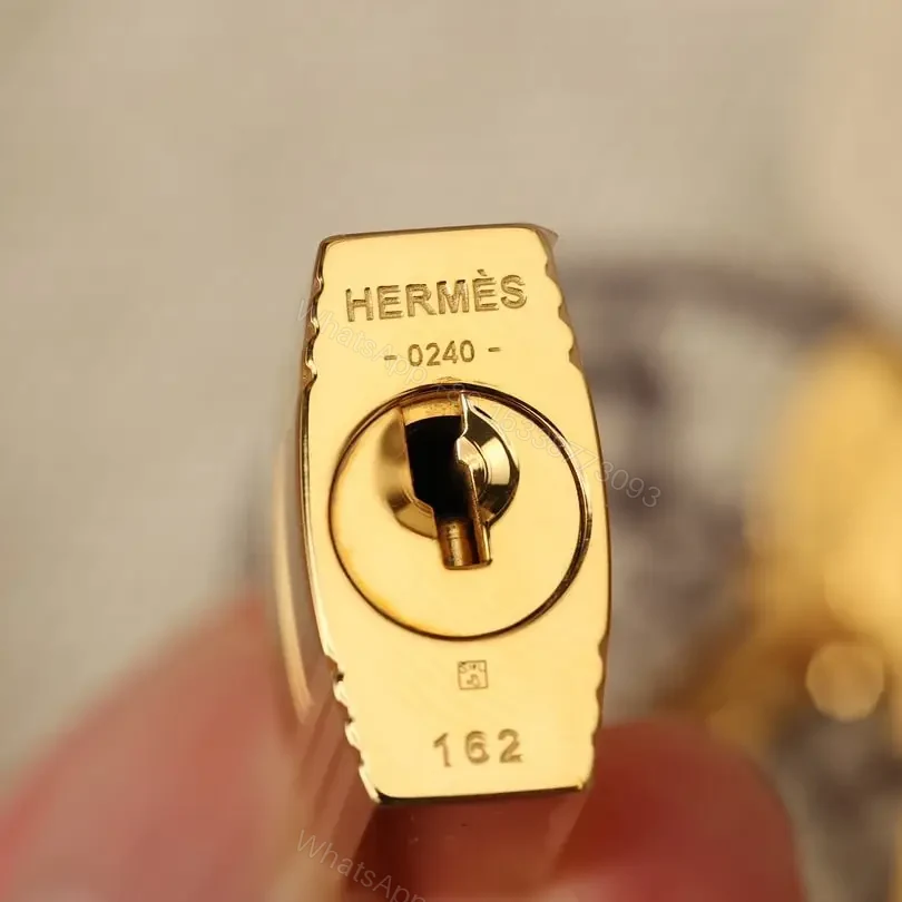 View 18 of 高仿Hermes*Birkin30奶昔白金扣免檢版