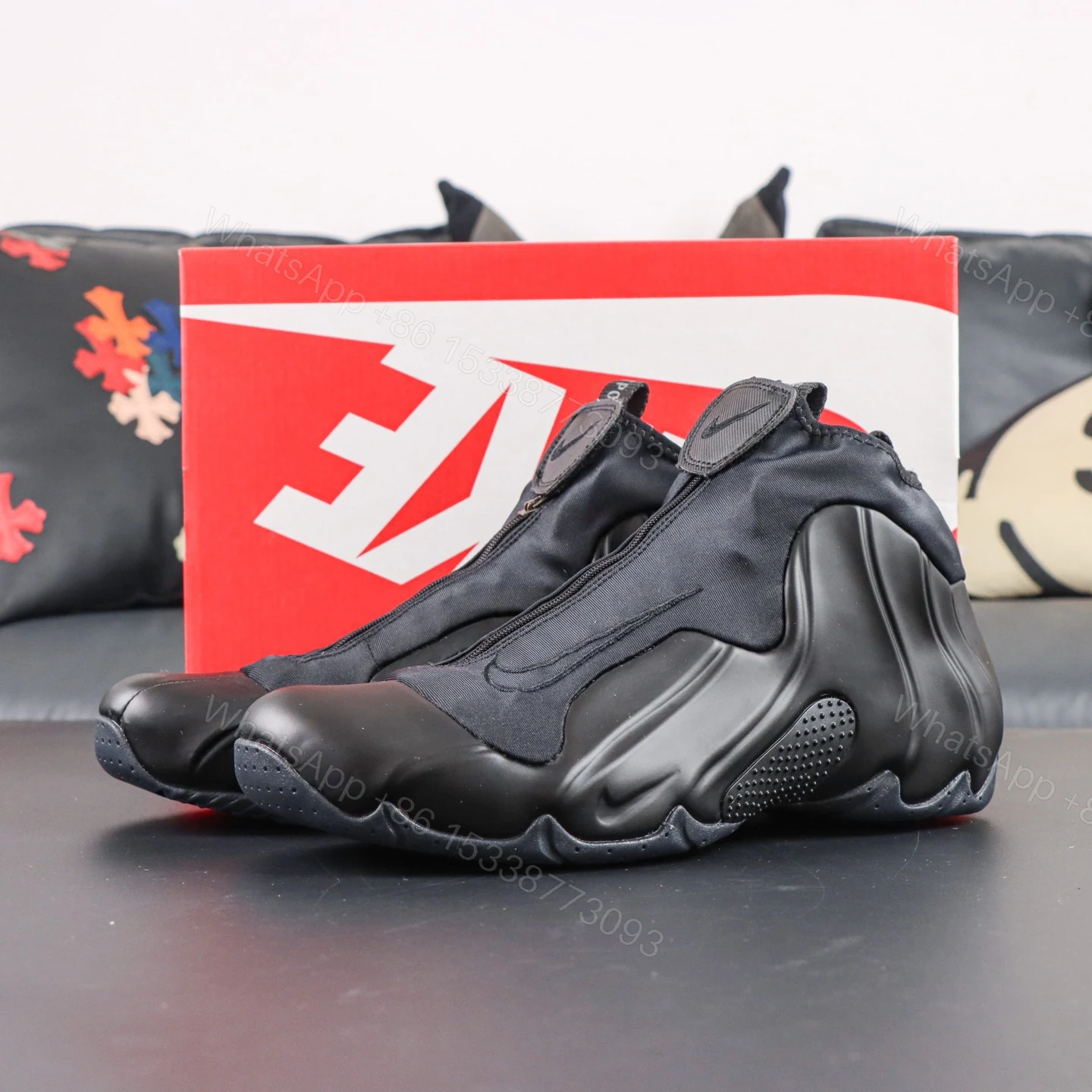 Air Flightposite Triple Black — view 1