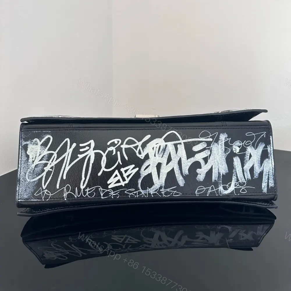 View 5 of 高仿BalenciagaCrush沙漏包黑色塗鴉S